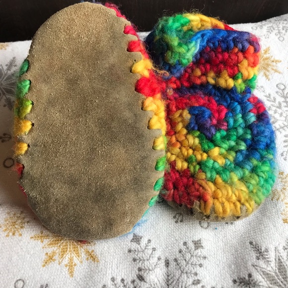 Padaig knitted wool rainbow made in Canada 🇨🇦 slippers! - Picture 5 of 6